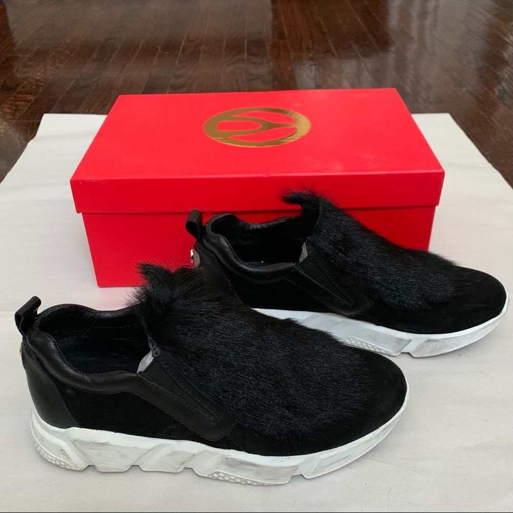 Wishbone Fur Sneakers size 6